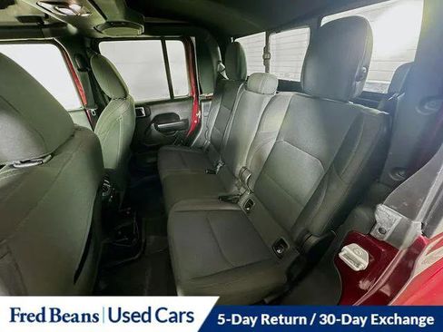 Certified 2021 Jeep Gladiator Willys image 25