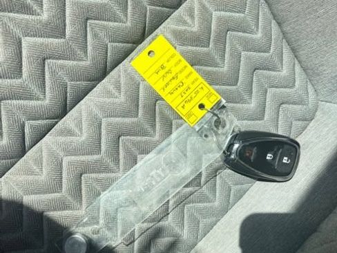 Used 2023 Chevrolet Equinox LS FWD image 15