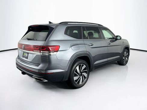 Used 2025 Volkswagen Atlas SE FWD image 9