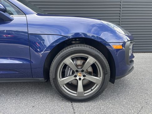 Certified 2026 Porsche Macan AWD/4WD image 9