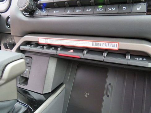 New 2026 Toyota Tundra Platinum image 33