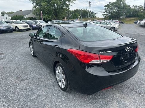 Used 2013 Hyundai Elantra Limited w/ Technology Pkg FWD image 3
