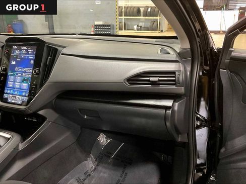 Used 2025 Subaru Crosstrek 2.0i Premium AWD/4WD image 19