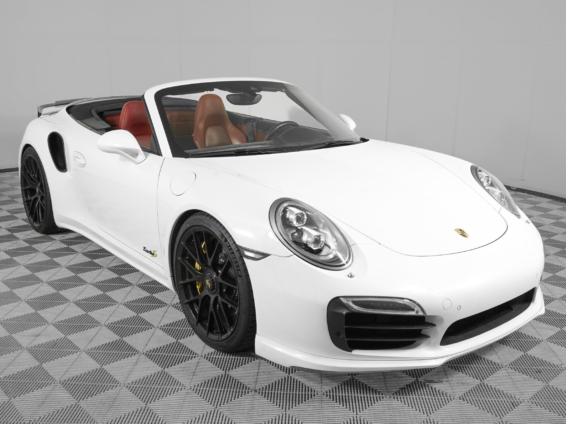 Used 2015 Porsche 911 Turbo AWD/4WD image 3