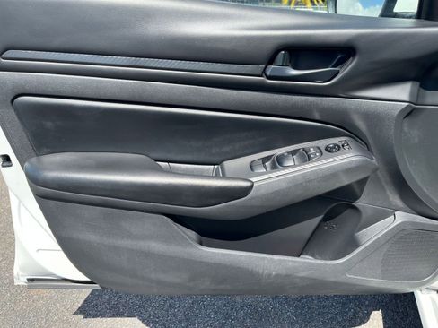 Used 2023 Nissan Altima 2.5 S FWD image 18