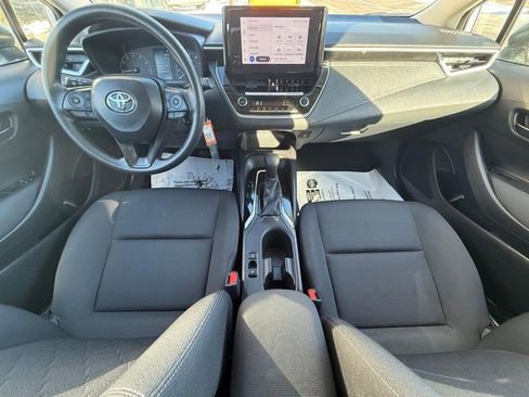 Used 2024 Toyota Corolla LE image 12