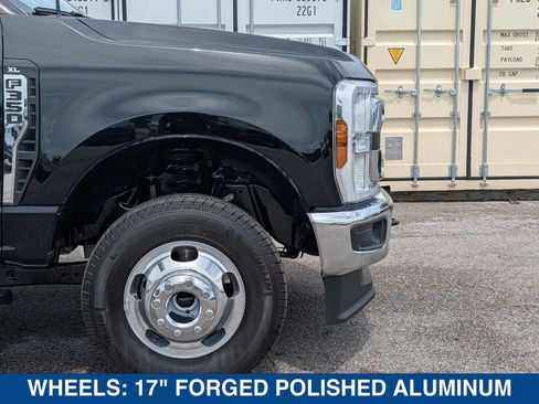 New 2026 Ford F350 XL w/ XL Chrome Package AWD/4WD image 13