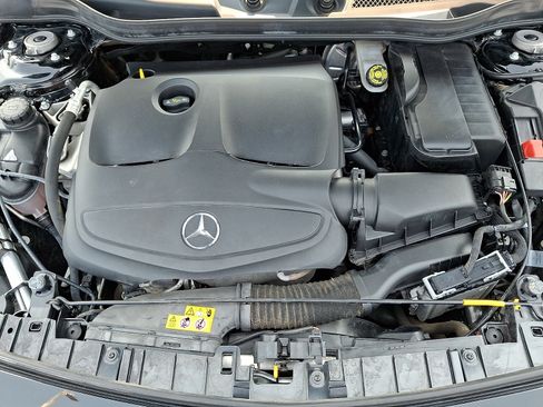 Used 2019 Mercedes-Benz GLA 250 4MATIC image 32