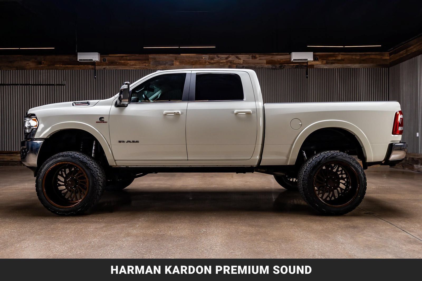 Used 2024 RAM 2500 Limited w/ Safety Group AWD/4WD image 5