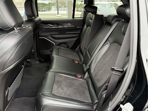 Certified 2022 Jeep Grand Cherokee Altitude image 16