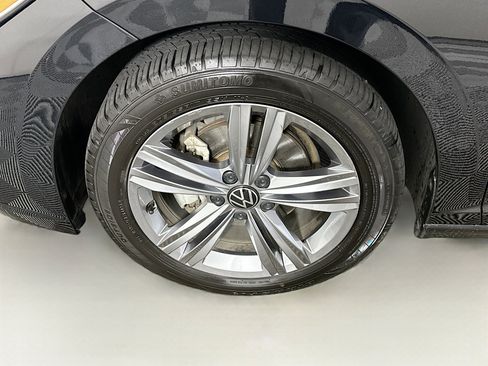 Used 2024 Volkswagen Jetta SE image 11