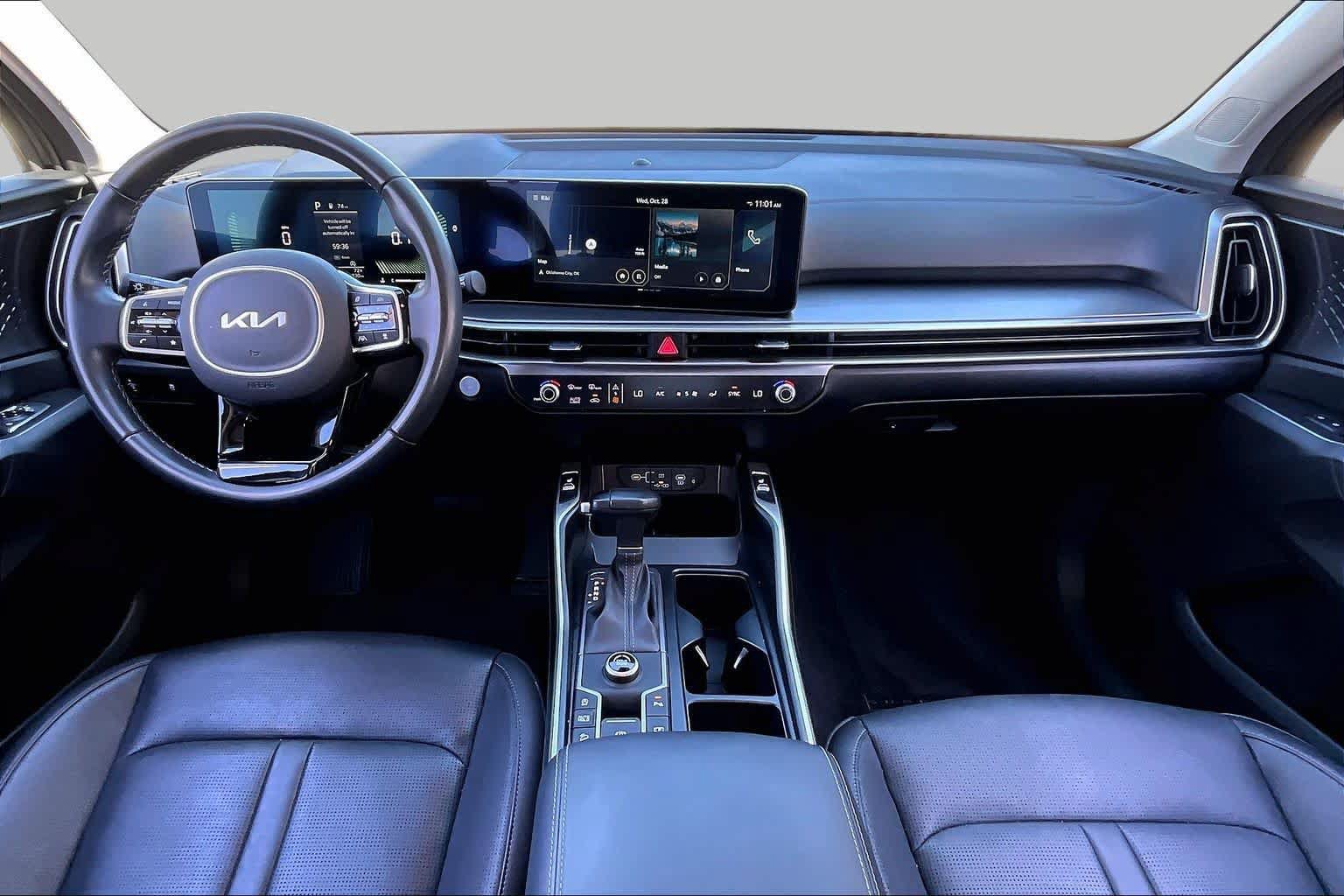 Used 2025 Kia Sorento S FWD image 13