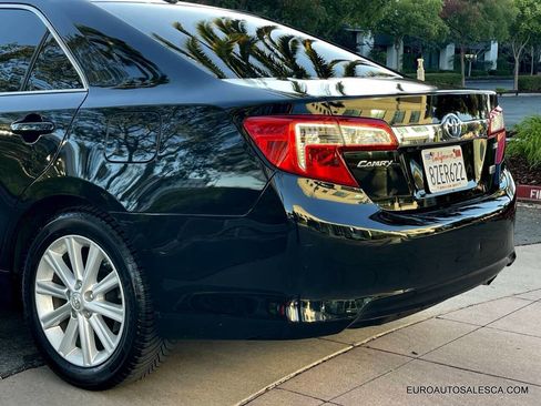 Used 2012 Toyota Camry XLE image 13