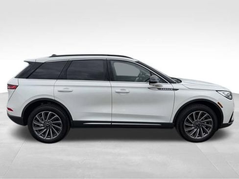 Used 2025 Lincoln Corsair Reserve AWD/4WD image 8