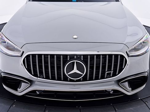 Used 2024 Mercedes-Benz S 63 AMG S w/ Rear Seat Package image 24