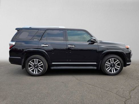 Used 2024 Toyota 4Runner Limited AWD/4WD image 2