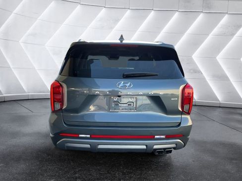 Used 2023 Hyundai Palisade SEL w/ Premium Package image 3