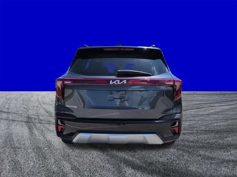 Used 2026 Kia Seltos EX FWD image 5