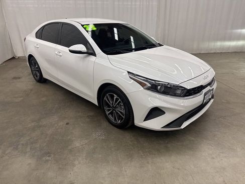 Used 2023 Kia Forte LXS w/ LXS Technology Package image 1