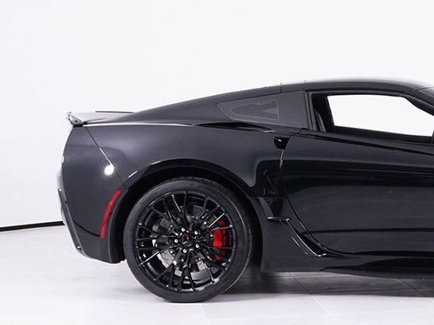 Used 2018 Chevrolet Corvette Z06 w/ Battery Protection Package image 14