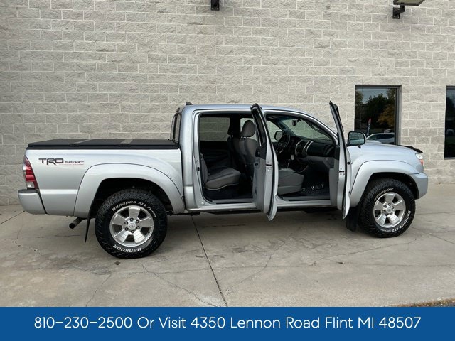 Used 2012 Toyota Tacoma 4x4 Double Cab w/ TRD Sport Pkg image 6