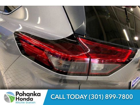 Used 2025 Nissan Rogue SV image 30