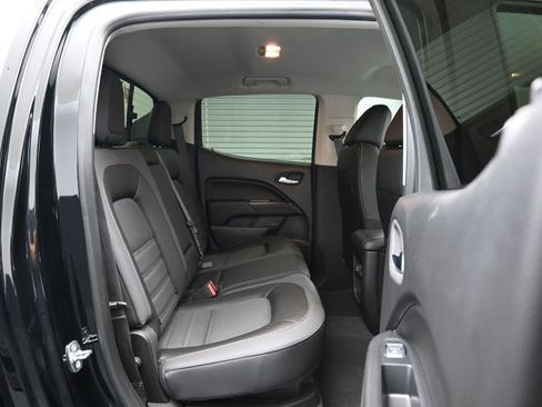 Used 2022 GMC Canyon AT4 w/ Driver Alert Package AWD/4WD image 12