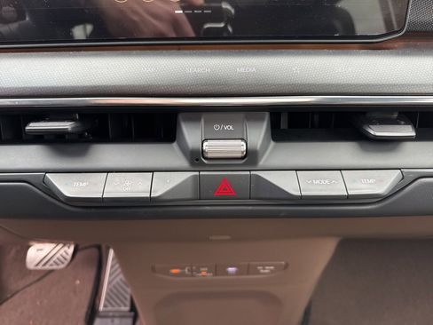 Used 2024 Kia EV9 GT-Line image 17