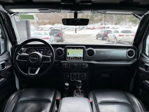 Used 2021 Jeep Gladiator Overland image 26
