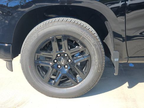 New 2026 Chevrolet Silverado 1500 Custom w/ LPO, Dark Essentials Package RWD image 11