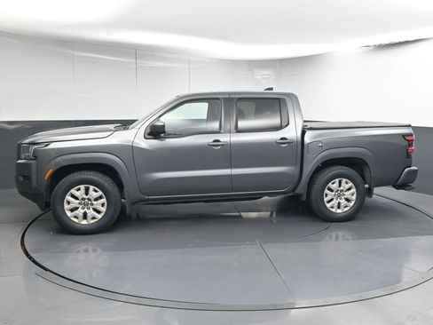 Certified 2022 Nissan Frontier SV image 5