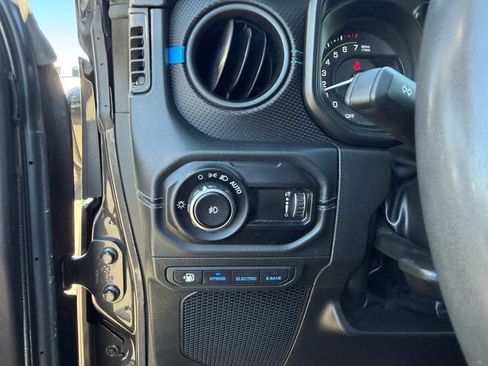 Used 2024 Jeep Wrangler Unlimited Rubicon 4xe AWD/4WD image 22