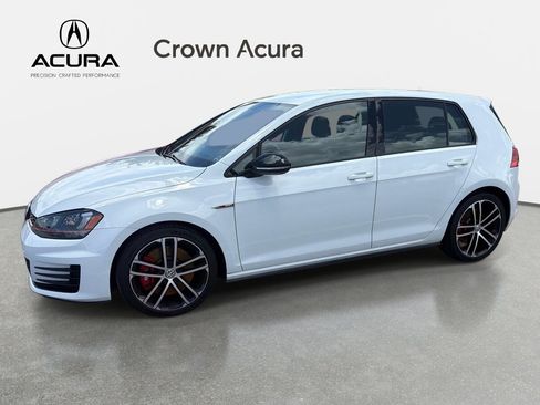 Used 2017 Volkswagen Golf 4-Door FWD image 4