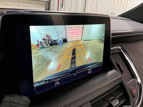 Used 2023 GMC Yukon XL AT4 image 24