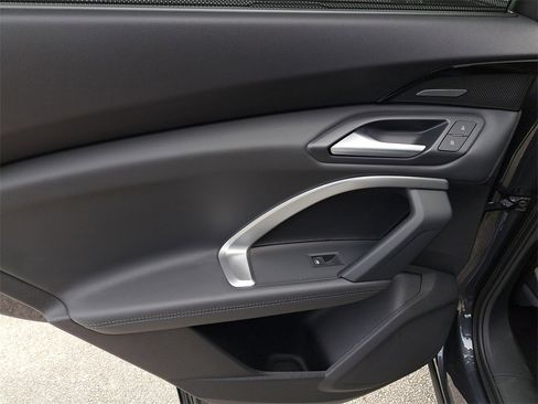 New 2025 Audi Q5 Premium Plus image 29