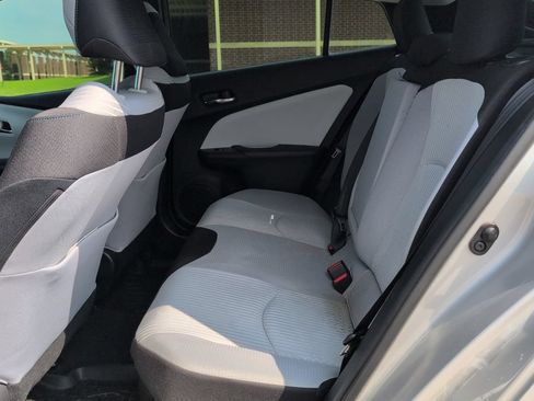 Used 2017 Toyota Prius Two w/ Carpet Mat Package FWD image 25