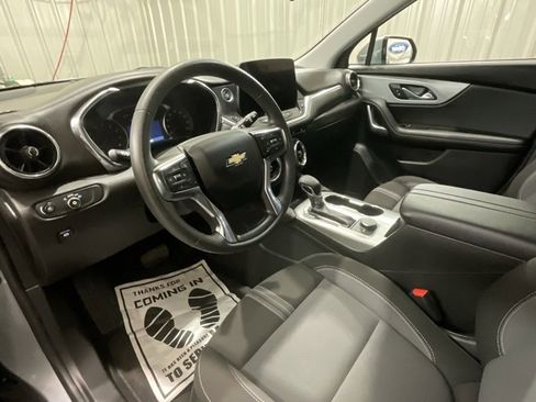 Used 2025 Chevrolet Blazer LT image 9