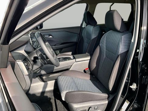 Certified 2023 Nissan Rogue SV FWD image 8