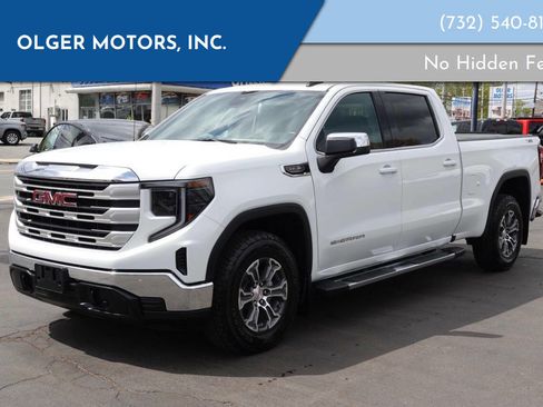Used 2023 GMC Sierra 1500 SLE w/ X31 Off-Road Package AWD/4WD image 1