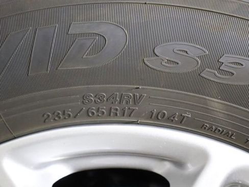 Used 2025 Chrysler Pacifica Select FWD image 44
