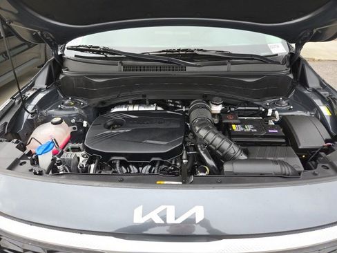 Certified 2023 Kia Seltos SX w/ SX Sunroof Package image 33