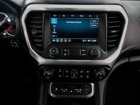 Used 2023 GMC Acadia SLT w/ Elevation Edition image 18