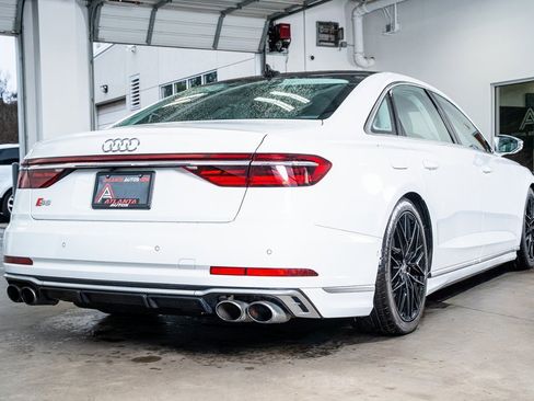 Used 2023 Audi S8 image 6