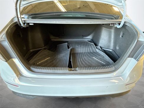 Used 2024 Honda Accord Touring image 27