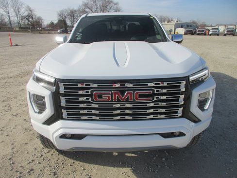New 2026 GMC Canyon Denali image 12