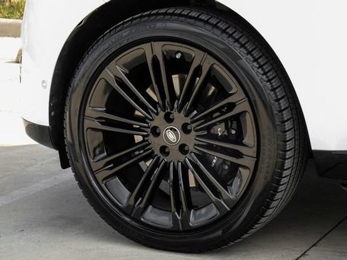 Used 2024 Land Rover Range Rover Long Wheelbase SE AWD/4WD image 62