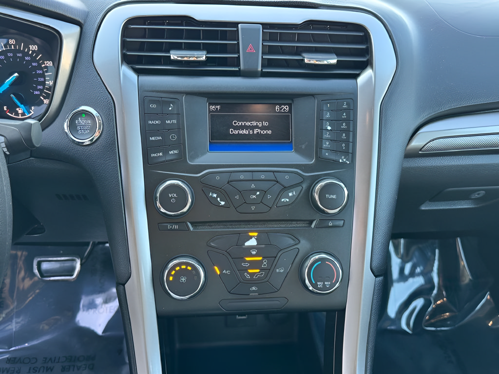 Used 2017 Ford Fusion S FWD image 17