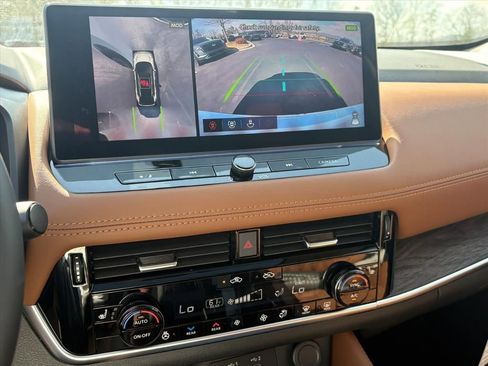 New 2026 Nissan Rogue Platinum image 10