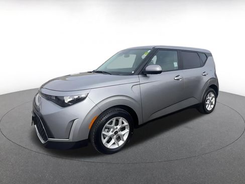 Used 2025 Kia Soul LX w/ LX Technology Package image 8