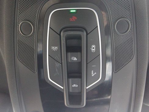 Used 2021 Audi Q8 Premium AWD/4WD image 30